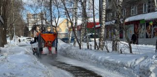 С опасных тротуаров в Новосибирске потребовали убрать лёд в ближайшие дни