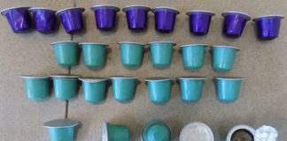 Три килограмма наркотиков нашли новосибирские таможенники в посылке из Таиланда