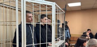 Группу новосибирцев отправили в колонию за систематические кражи из «Пятерочки»