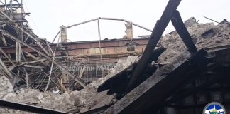 Крыша склада рухнула на Трикотажной в Новосибирске