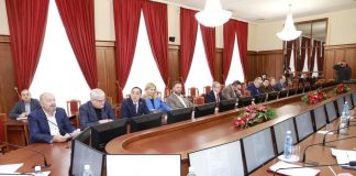 «Отслеживаем каждого зацепера»: В новосибирском заксобрании обсудили борьбу с опасным развлечением