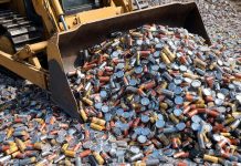 В Новосибирске уже несколько месяцев некуда девать ртутьсодержащие лампы и батарейки